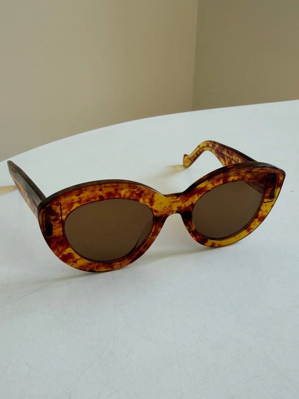 LOEWE Round Cat-Eye Sunglasses Amber Tortoise w/ Case